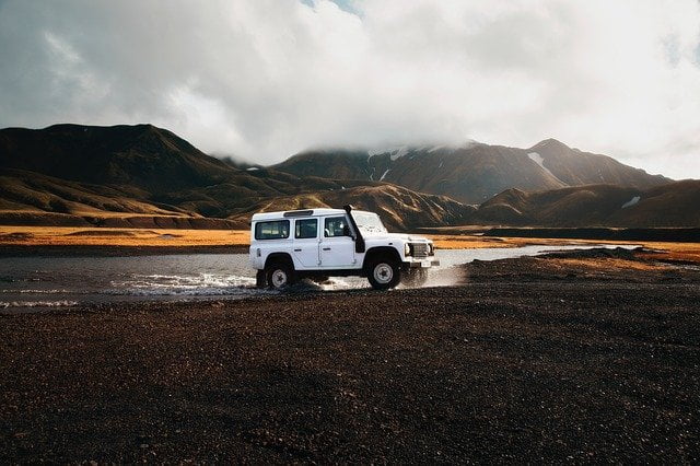 Land Rover off-roading adventure in Iceland