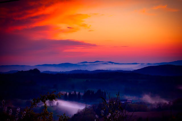Tuscany sunset mountain views in Italy